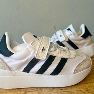 Adidas Kids White and Black Sneakers Size 7C